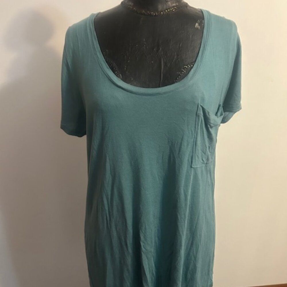 Mossimo Supply Co. Green 1 pocket scoop neck tee, size XXL